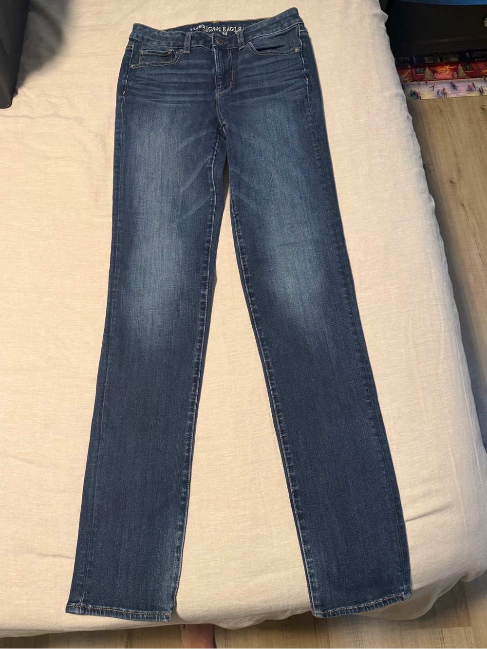 American Eagle Outfitters Women's Straight-Leg Jeans in Dark Blue Wash